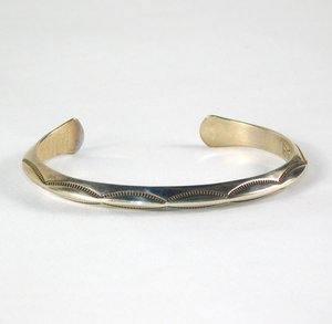 Sterling silver engraved cuff bracelet - Ilumine' Gallery 