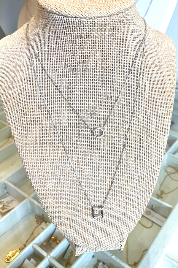 Sterling silver necklace with square and circle pendants - Ilumine' Gallery 