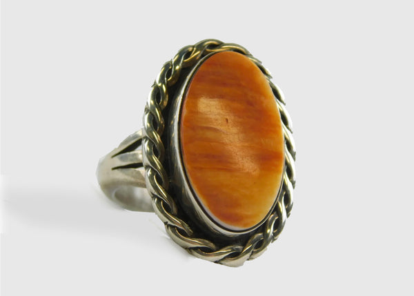 Handcrafted Spiny Oyster Ring - Ilumine' Gallery 