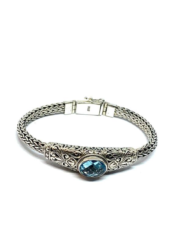 Silver blue topaz bangle bracelet - Ilumine' Gallery 