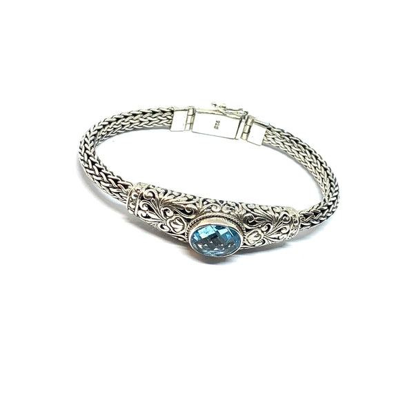 Silver blue topaz bangle bracelet - Ilumine' Gallery 