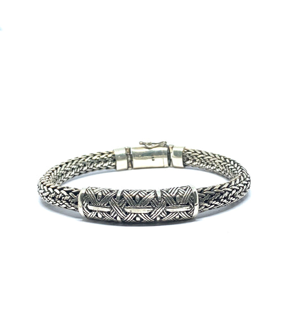 Handcrafted sterling silver bangle bracelet - Ilumine' Gallery 