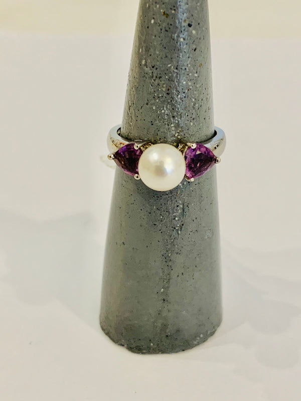 Pearl and amethyst ring - Ilumine' Gallery 